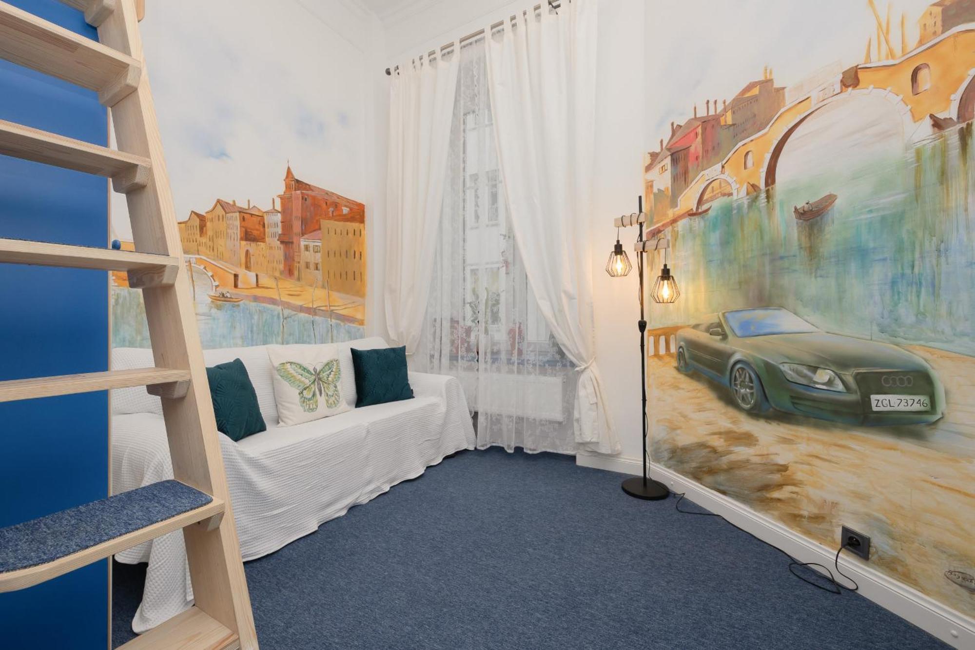 Spacious In The City Center By Rent Like Apartament